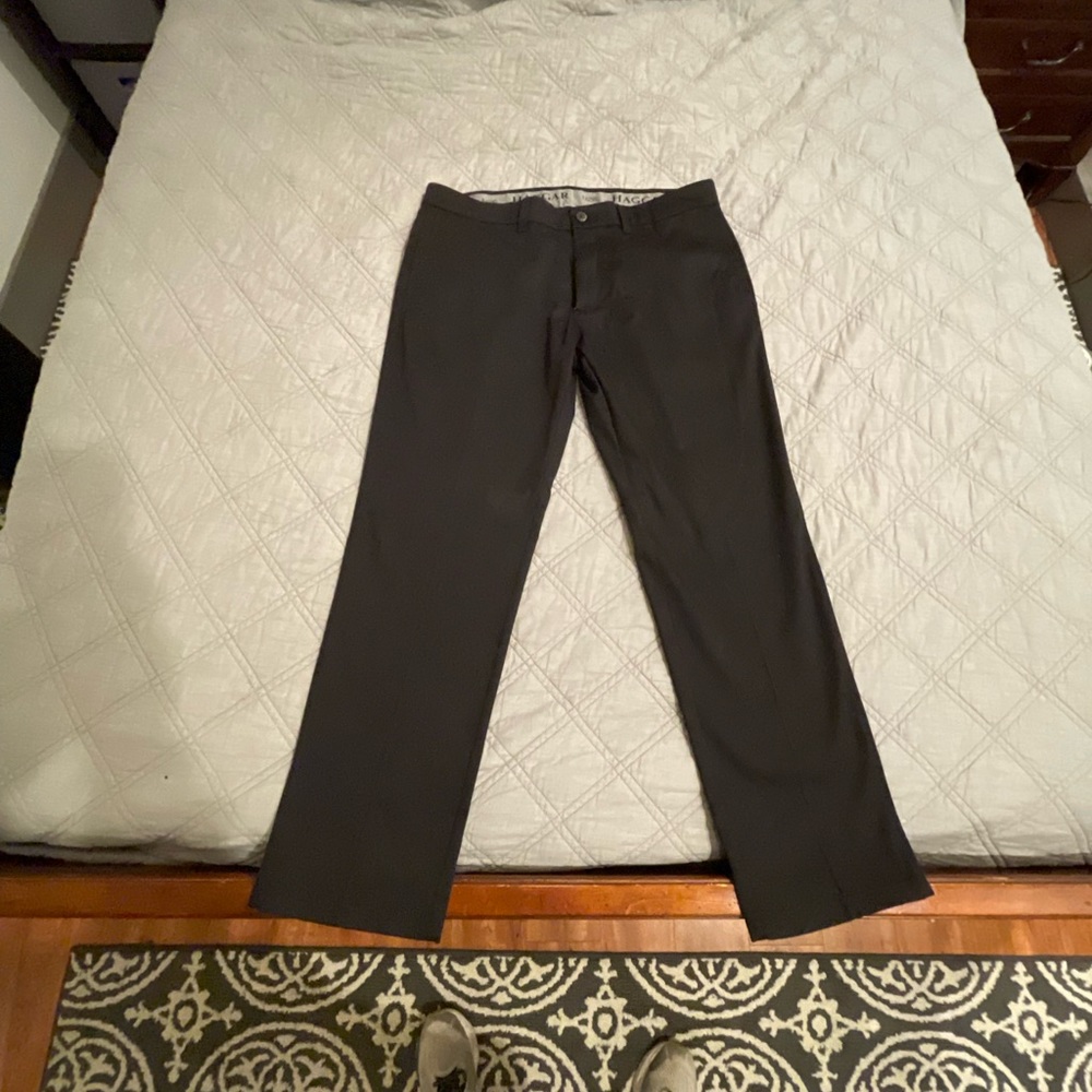 Mens charcoal Haggar (H26) dress pants, size 36x30, good condition